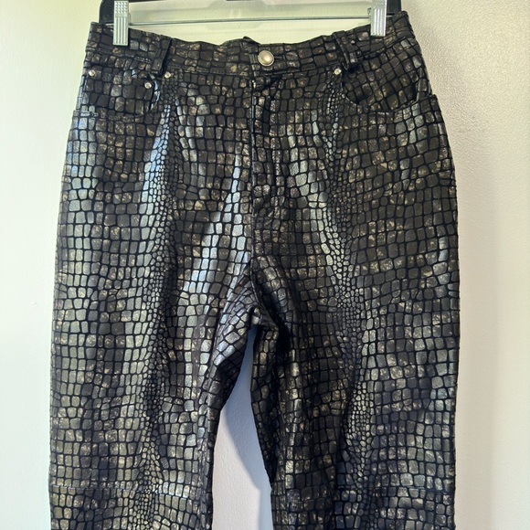 Newportnews Easy Style Croc Embossed Reptile Print Leather Pants Size 10T - Picture 3 of 11